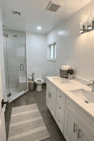 2831 NW 189th St, Miami Gardens, FL 33056