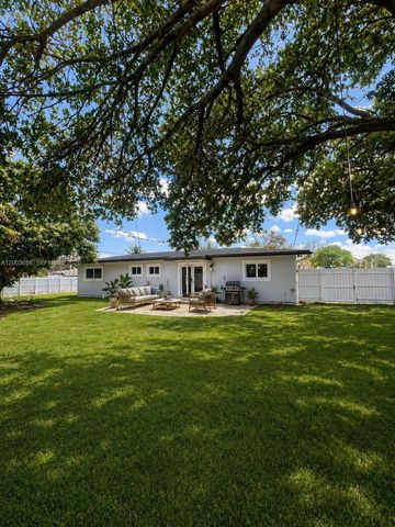 2831 NW 189th St, Miami Gardens, FL 33056