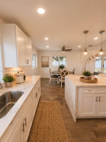 2831 NW 189th St, Miami Gardens, FL 33056