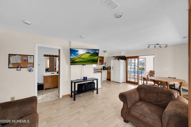 200-202 3rd Avenue, Manasquan, NJ 08736