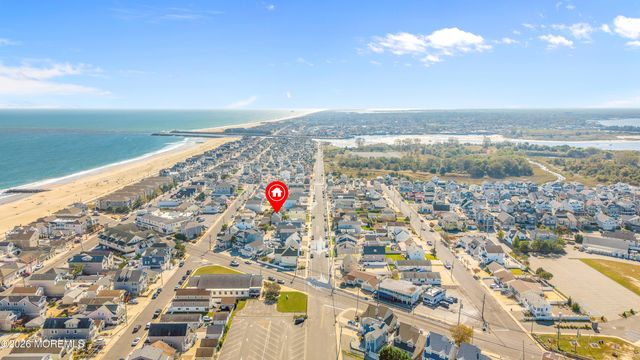 200-202 3rd Avenue, Manasquan, NJ 08736
