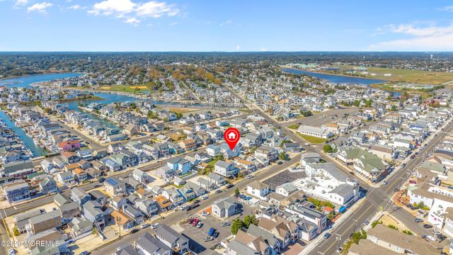 200-202 3rd Avenue, Manasquan, NJ 08736
