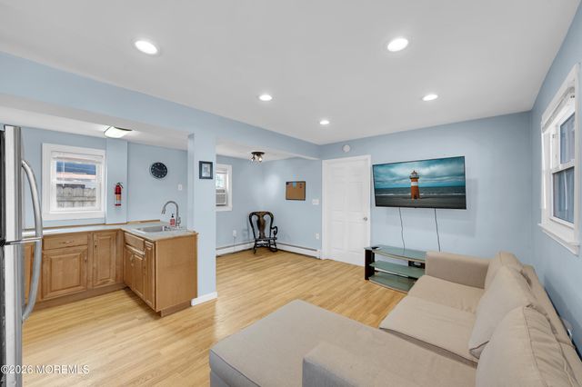 200-202 3rd Avenue, Manasquan, NJ 08736