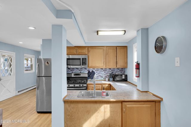 200-202 3rd Avenue, Manasquan, NJ 08736