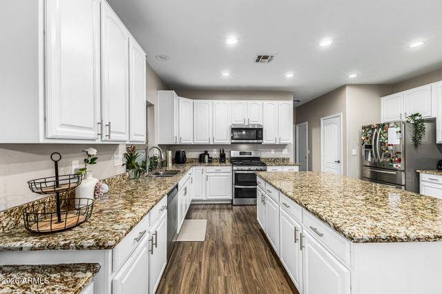 40729 W NOVAK Lane, Maricopa, AZ 85138