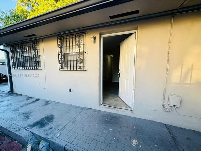 10805 SW 4th St 3, Sweetwater, FL 33174