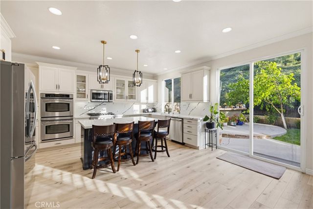 19721 Mathilde Lane, Saugus, CA 91350