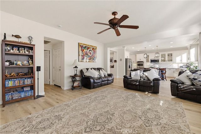 19721 Mathilde Lane, Saugus, CA 91350