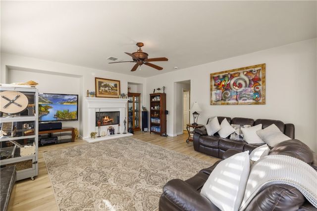 19721 Mathilde Lane, Saugus, CA 91350