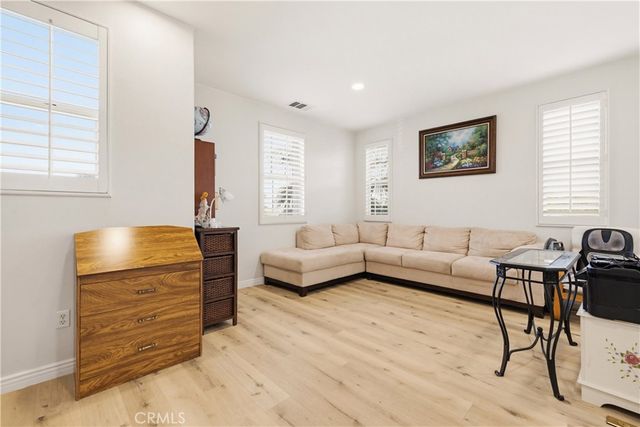 19721 Mathilde Lane, Saugus, CA 91350