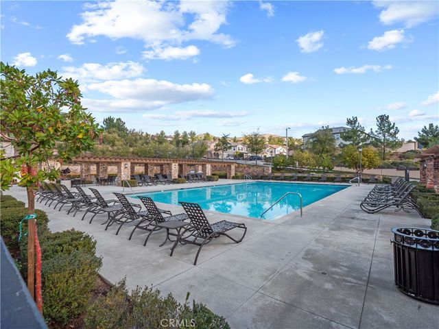 19721 Mathilde Lane, Saugus, CA 91350