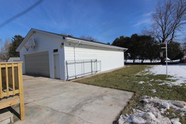 1303 S 9th STREET, Watertown, WI 53094