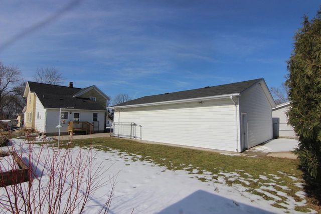 1303 S 9th STREET, Watertown, WI 53094