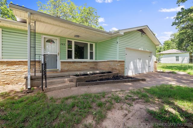 703 N Gertrude Street, Wagoner, OK 74467