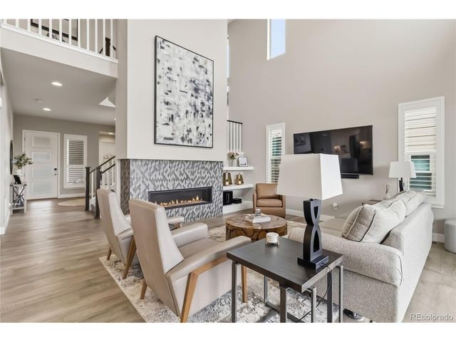 489 Meadowleaf Ln, Highlands Ranch, CO 80126