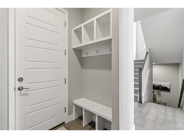 489 Meadowleaf Ln, Highlands Ranch, CO 80126