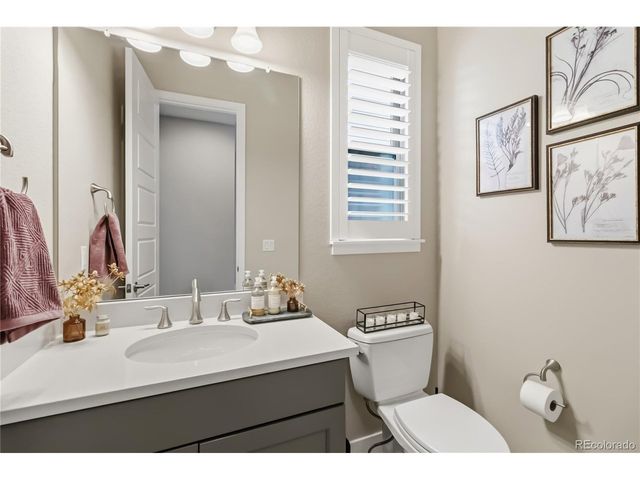 489 Meadowleaf Ln, Highlands Ranch, CO 80126