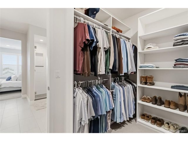 489 Meadowleaf Ln, Highlands Ranch, CO 80126