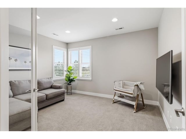 489 Meadowleaf Ln, Highlands Ranch, CO 80126