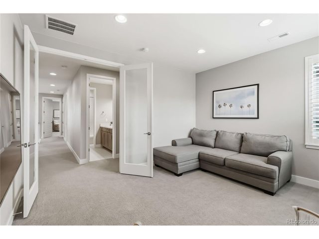 489 Meadowleaf Ln, Highlands Ranch, CO 80126