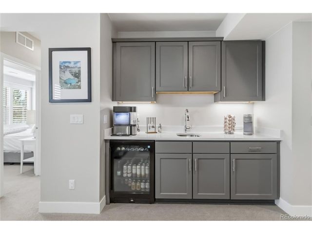 489 Meadowleaf Ln, Highlands Ranch, CO 80126