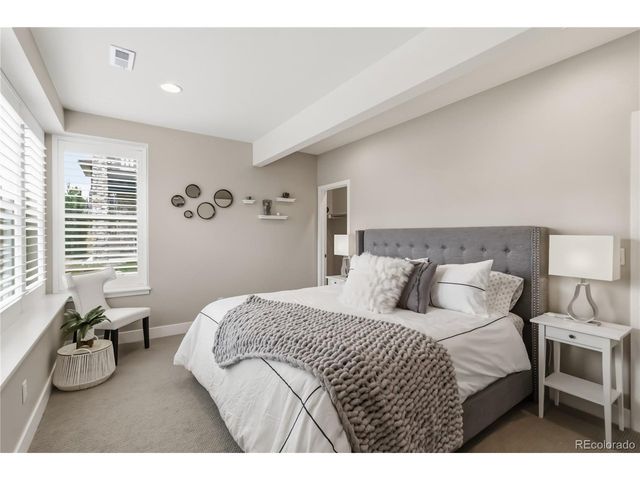 489 Meadowleaf Ln, Highlands Ranch, CO 80126