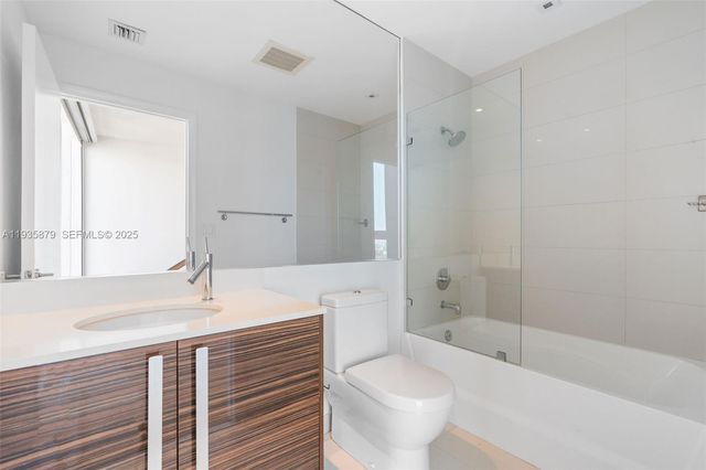 2020 N Bayshore Dr 3510, Miami, FL 33137