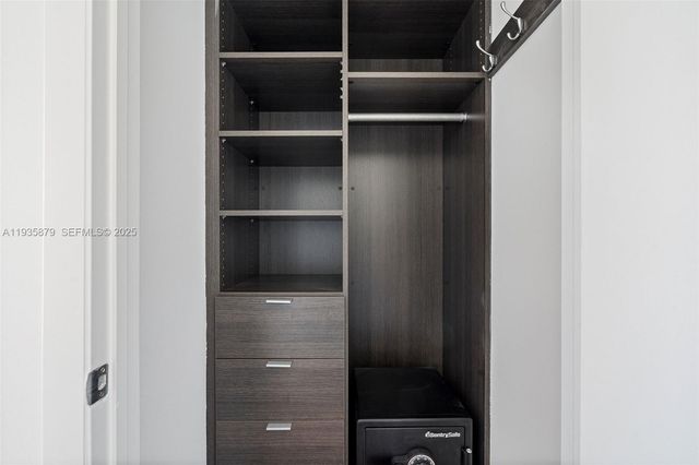 2020 N Bayshore Dr 3510, Miami, FL 33137