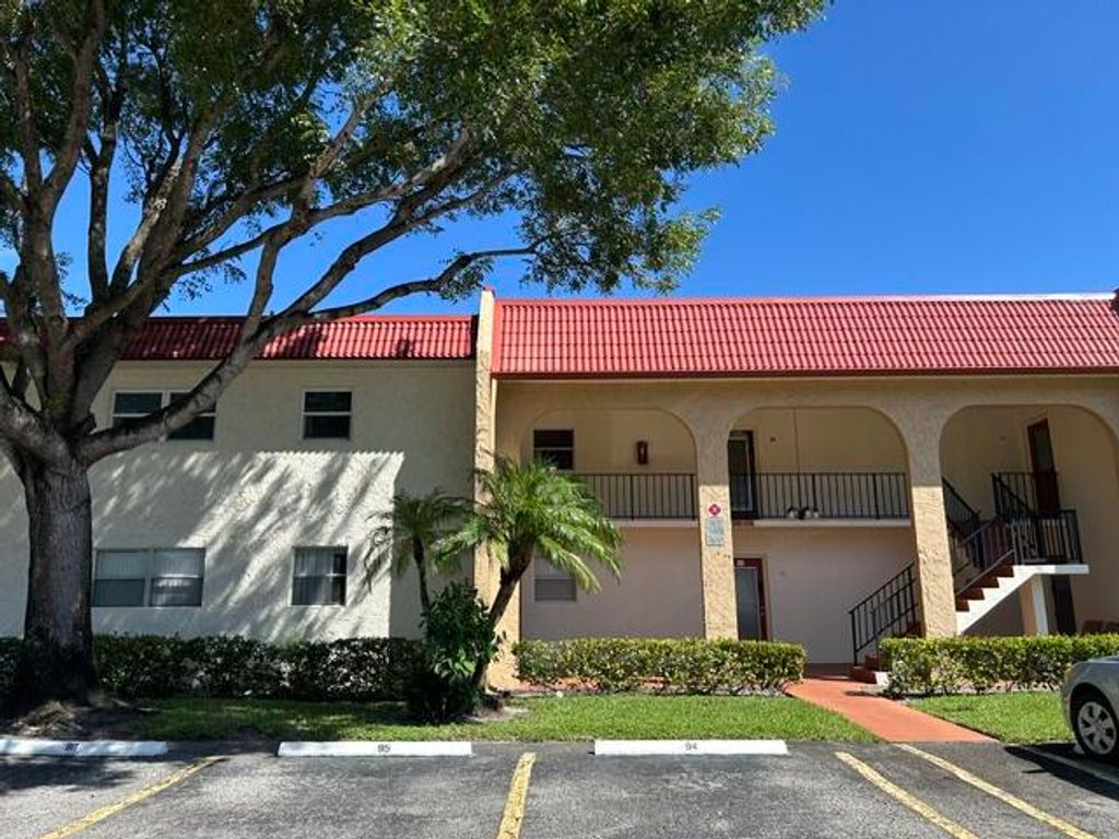 471 Lake Dora Drive, West Palm Beach, FL 33411