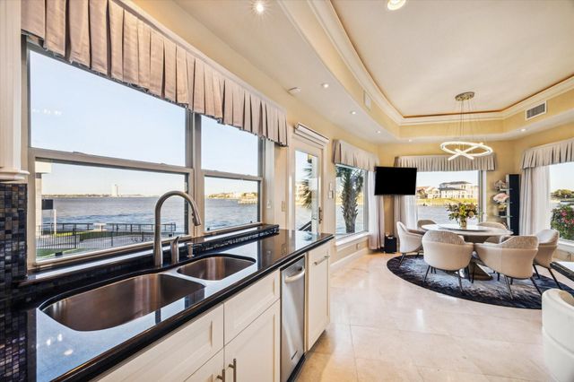 752 Pegasus Lane, League City, TX 77573