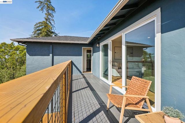 5969 Rincon Dr, Oakland, CA 94611