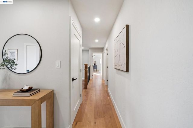 5969 Rincon Dr, Oakland, CA 94611