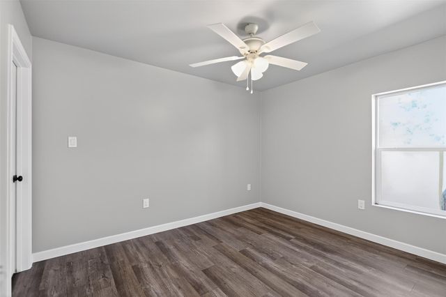 604 Jefferson Avenue, Cleveland, TX 77327