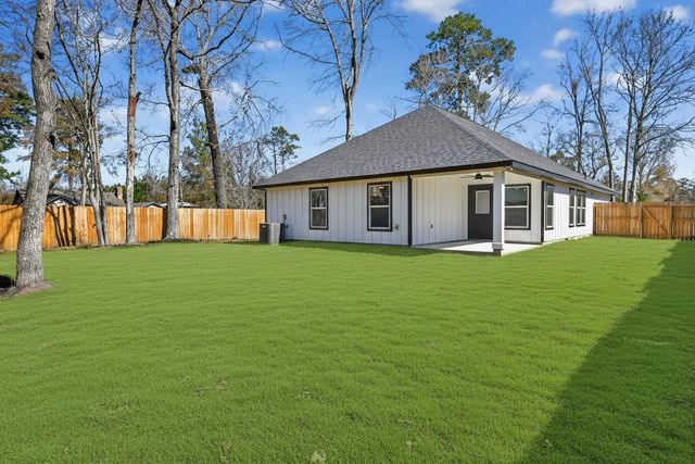 604 Jefferson Avenue, Cleveland, TX 77327