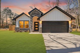 604 Jefferson Avenue, Cleveland, TX 77327
