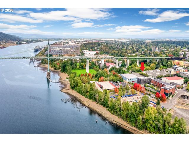 6704 N PITTSBURG Ave, Portland, OR 97203