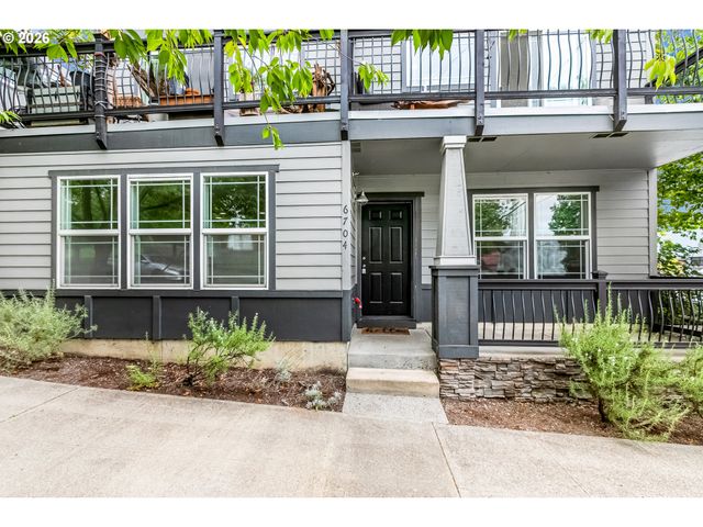 6704 N PITTSBURG Ave, Portland, OR 97203