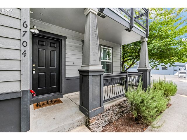 6704 N PITTSBURG Ave, Portland, OR 97203