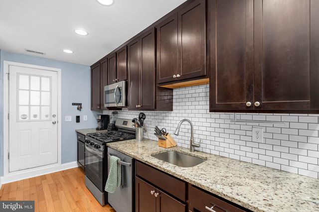114 N PORT ST, Baltimore, MD 21224