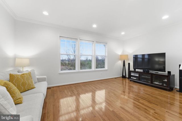 43911 EASTGATE VIEW DR, Chantilly, VA 20152