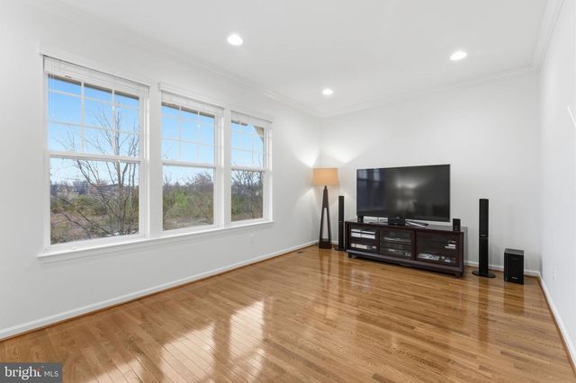 43911 EASTGATE VIEW DR, Chantilly, VA 20152