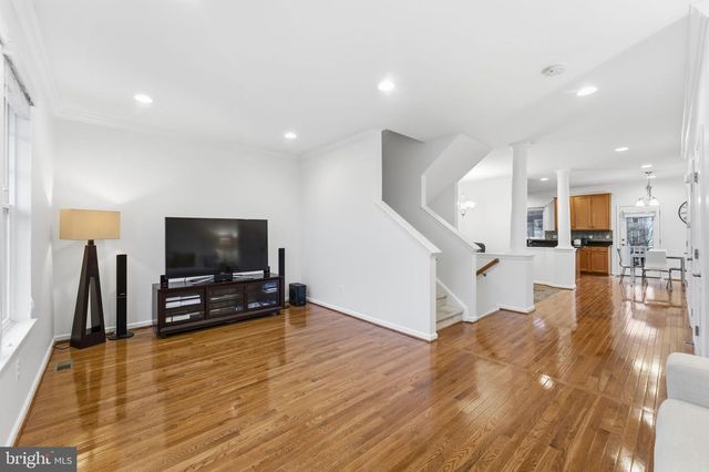 43911 EASTGATE VIEW DR, Chantilly, VA 20152