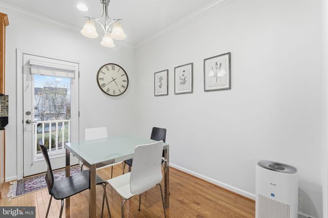 43911 EASTGATE VIEW DR, Chantilly, VA 20152