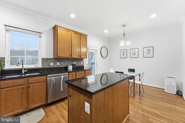 43911 EASTGATE VIEW DR, Chantilly, VA 20152