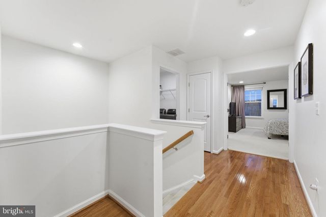 43911 EASTGATE VIEW DR, Chantilly, VA 20152