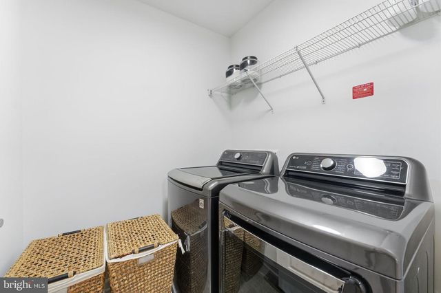 43911 EASTGATE VIEW DR, Chantilly, VA 20152