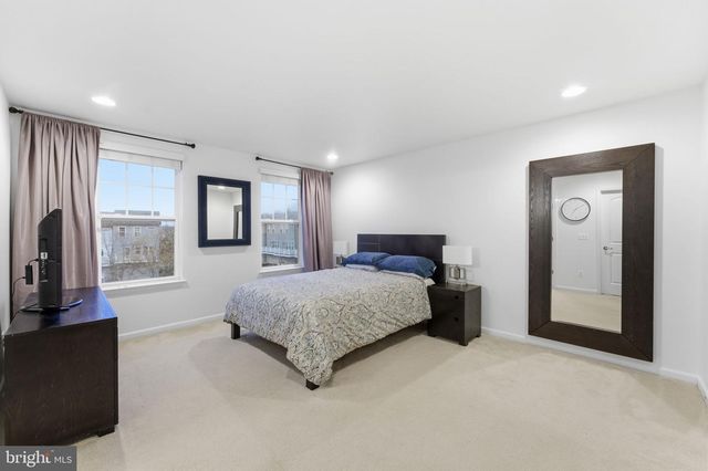 43911 EASTGATE VIEW DR, Chantilly, VA 20152