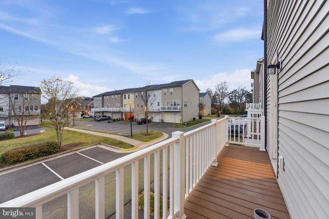 43911 EASTGATE VIEW DR, Chantilly, VA 20152