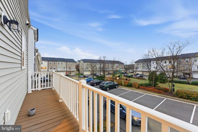 43911 EASTGATE VIEW DR, Chantilly, VA 20152