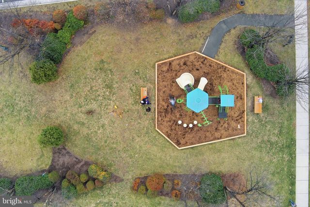 43911 EASTGATE VIEW DR, Chantilly, VA 20152